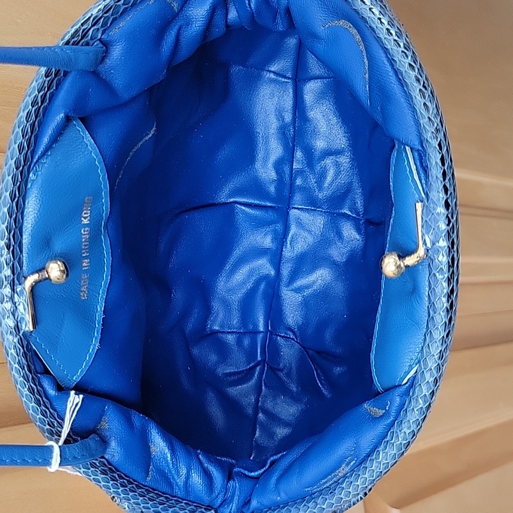 Blue genuine snakeskin clutch - Picture 4 of 7